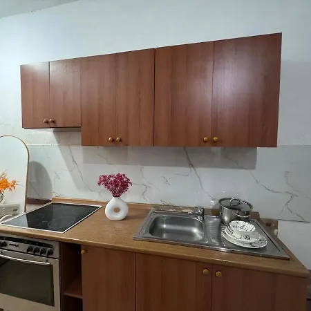 Apartment Spacious And Affordable *