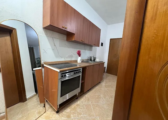 Appartamento Spacious And Affordable Tirana